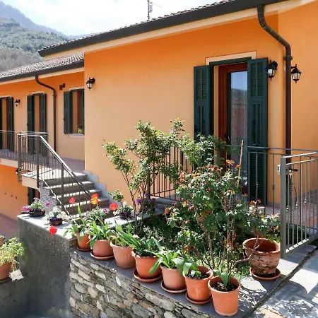 Casa Del Pozzo 230s 아파트